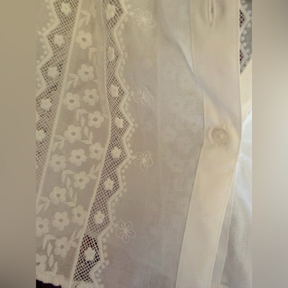 Hill House the Adelaide Top in White Broderie - Picture 10 of 10